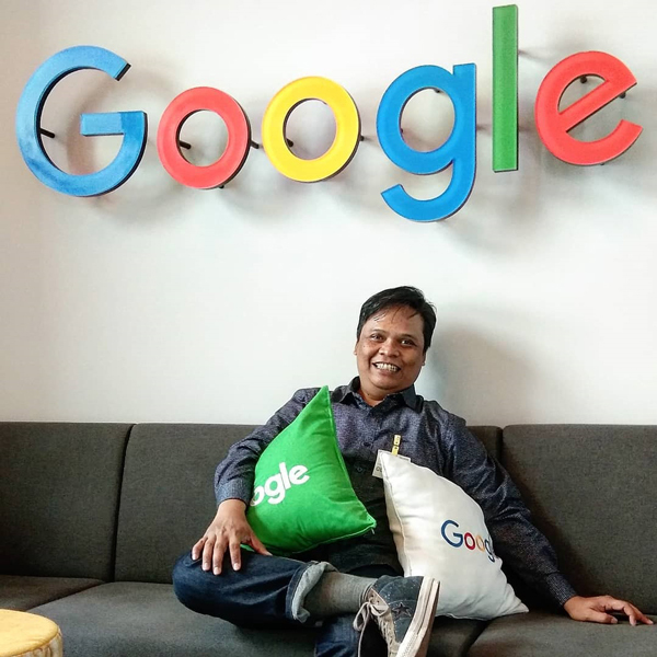 adetruna saat berkunjung ke kantor Google Indonesia di Jakarta
